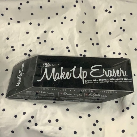 🆕MAKEOVER ESSENTIALS! Chic Black make up eraser - Picture 1 of 11